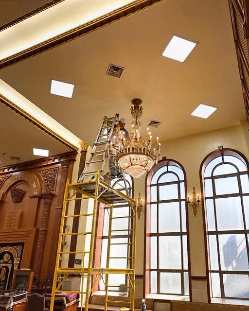 Chandelier Master avatar